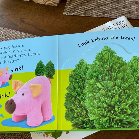 Books - Picture 4 of 4